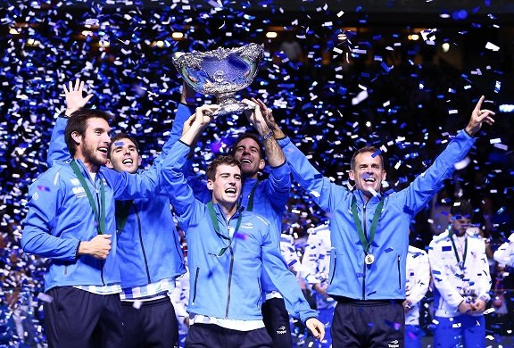 Tennis - Croatia v Argentina - Davis Cup Final - Arena Zagreb, Croatia - 27/11/16 Argentina's Leonardo Mayer, Guido Pella, Federico Delbonis, Juan Martin del Potro and Daniel Orsanic react during the victory ceremony.      REUTERS/Antonio Bronic