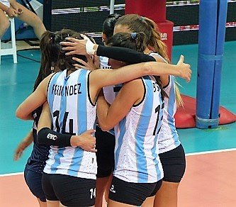 Voley femenino y masculino: LAS SELECCIONES ABRIERON LA TEMPORADA BAJO LAS ÓRDENES DE MÉNDEZ Y FERRARO
