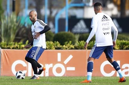 Futbol: ARGENTINA PRESENTA LOS DORSALES DE LOS JUGADORES