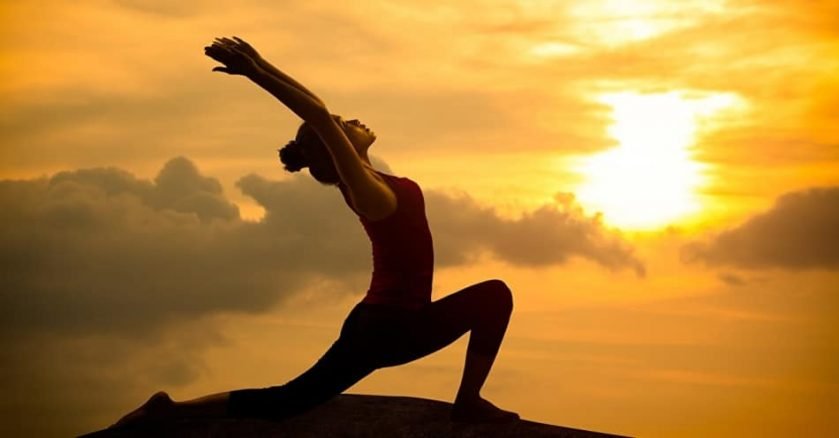 Yoga: LA PRÁCTICA Y SUS BENEFICIOS