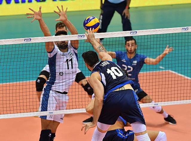 Voley masculino: ITALIA DERROTÓ A LOS ALBICELESTES EN UN INTENSO PARTIDO