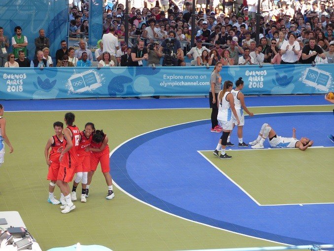 YOG BA 2018: LAS ARGENTINAS PERDIERON EL INVICTO Y QUEDARON ELIMINADAS EN EL BÁSQUET 3X3