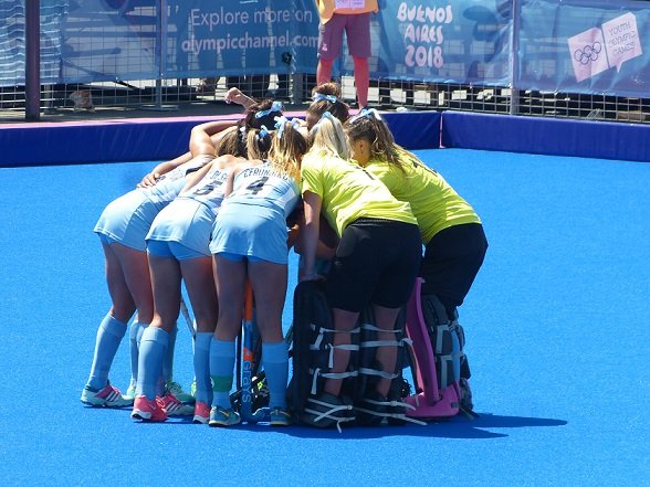 YOG BA 2018: TERCER TRIUNFO CONSECUTIVO PARA LAS LEONCITAS Y LEONCITOS EN HOCKEY 5
