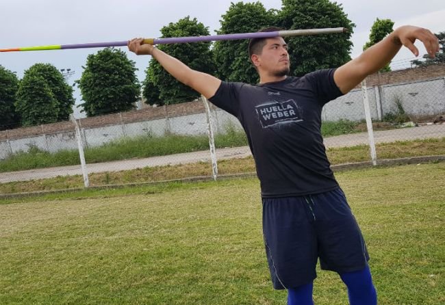 Ayuda y Solidaridad: LA HISTORIA SOLIDARIA DE BRIAN TOLEDO