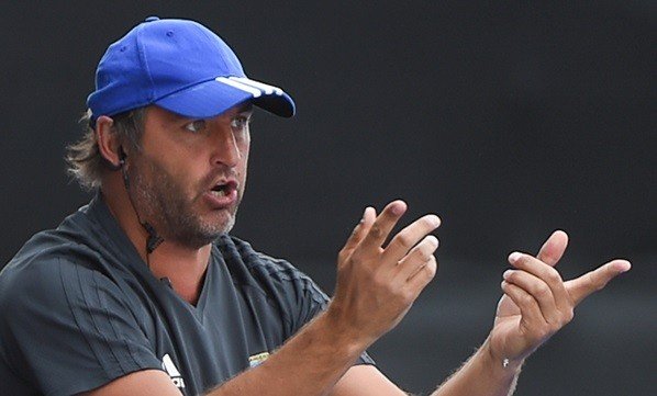 Hockey césped femenino: CARLOS RETEGUI ES EL NUEVO ENTRENADOR DE LAS LEONAS