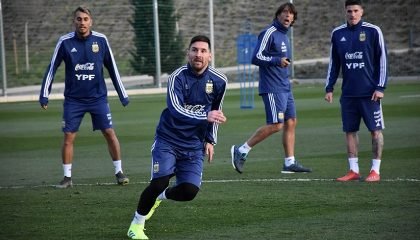 Fútbol: ARGENTINA COMIENZA LOS ENTRENAMIENTOS EN MADRID CON EL REGRESO DE MESSI