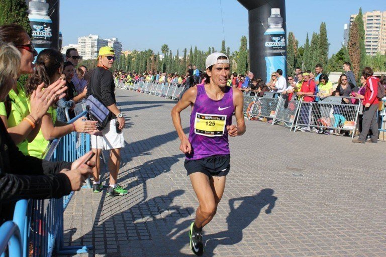Atletistmo: MIGUEL ÁNGEL BÁRZOLA QUEDÓ EN EL PUESTO 14 EN VALENCIA