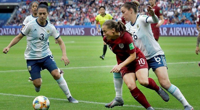 Fútbol femenino: ARGENTINA CAYÓ FRENTE A INGLATERRA EN SU SEGUNDA PRESENTACIÓN
