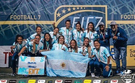 Fútbol femenino: EN LA CATEGORÍA «FÚTBOL 7» ARGENTINA SE SUBIÓ AL PODIO