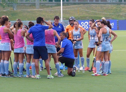 Hockey césped femenino: NOEL BARRIONUEVO HABLÓ TRAS LA VICTORIA DE LAS LEONAS EN EL TERCER PARTIDO DE LA SERIE
