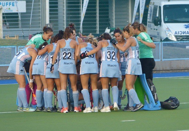 Hockey césped femenino: CRISTINA COSENTINO, EUGENIA TRINCHINETTI Y ROSARIO LUCHETTI, LEONAS EN EL INICIO DE TEMPORADA