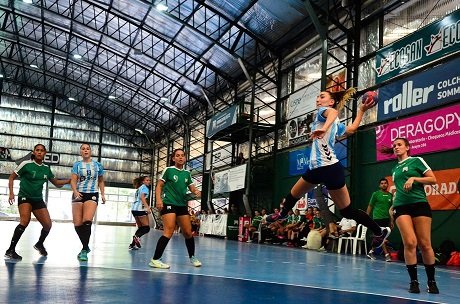 Handball femenino: LAS SELECCIONES JUNIOR Y JUVENIL TRABAJAN PARA LOS CLASIFICATORIOS CENTRO Y SUR