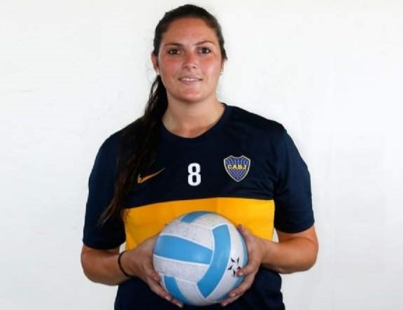 Voley Femenino: NATALIA ESPINOSA Y LA BÚSQUEDA DE LA PROFESIONALIZACIÓN