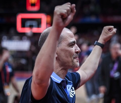 Básquet masculino: SERGIO HERNÁNDEZ SEGUIRÁ AL FRENTE DE LA SELECCIÓN