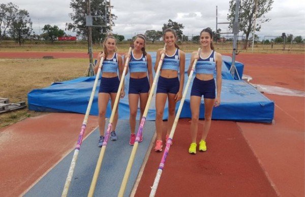 Atletismo: PREPARATIVOS PARA LA EL «DESAFÍO EN LAS ALTURAS» DE SALTO CON GARROCHA EN SANTA FE