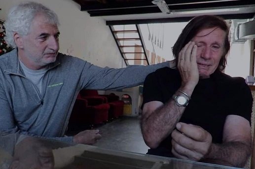 Tenis: EMOTIVA REACCIÓN DE VILAS AL VER EL DOCUMENTAL QUE LO RECONOCE COMO Nº1 DEL RÁNKING