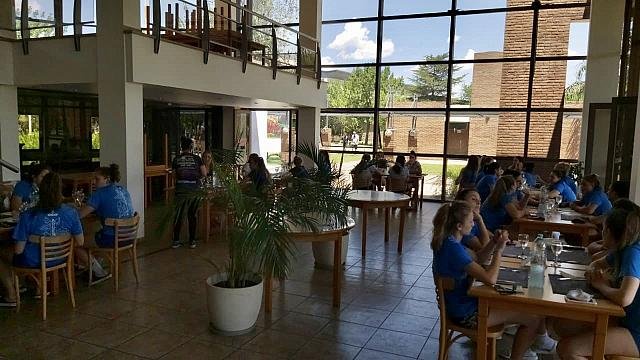 Voley femenino: LAS SELECCIONES FEMENINAS CONTINÚAN SU TRABAJO EN LAS PAREJAS