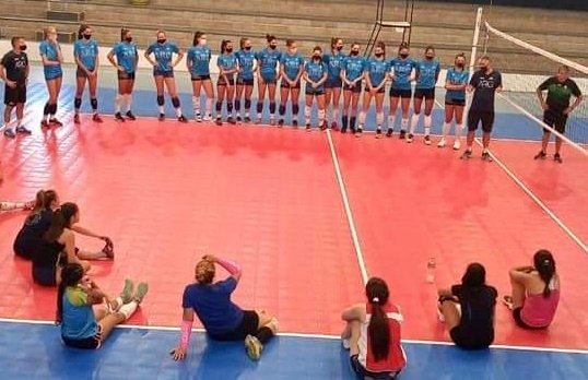 Voley femenino: LAS PANTERITAS YA ESTÁN EN ALDALGALÁ Y TRABAJAN HACIA LA LIGA 2021