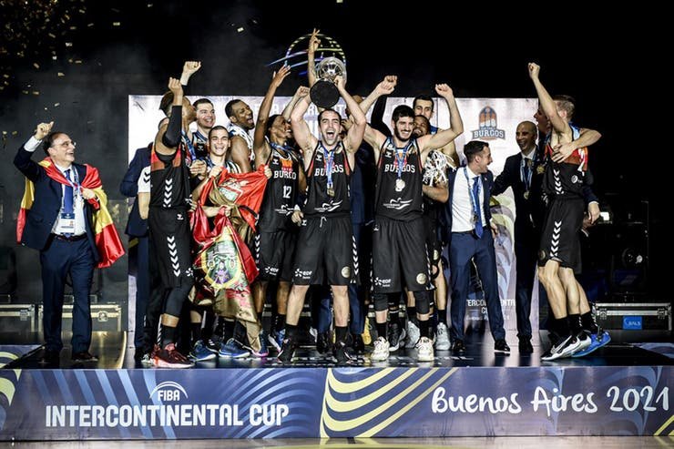 Básquet masculino: QUIMSA ESTUVO CERCA, PERO EL SAN PABLO BURGOS SE QUEDÓ CON LA COPA INTERCONTINENTAL