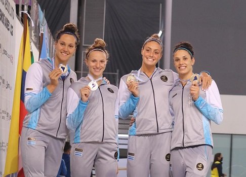Natación: GRAN COSECHA DE 12 MEDALLAS EN LA TERCERA JORNADA DEL SUDAMERICANO 2021