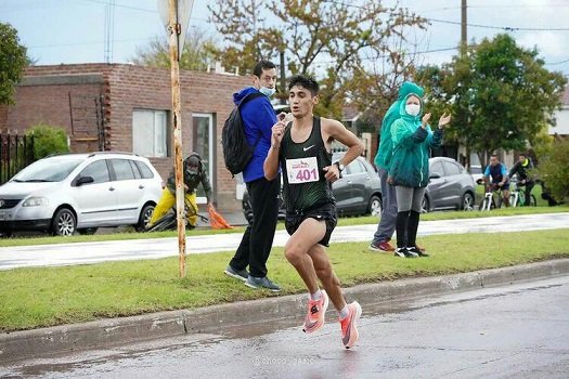Reportajes y Notas: «TODO LO QUE HAGO ES PENSANDO EN LOS JUEGOS OLÍMPICOS» EXPRESÓ EULALIO MUÑOZ, TRAS GANAR EL MEDIO MARATÓN DE PAMPA TRAVIESA
