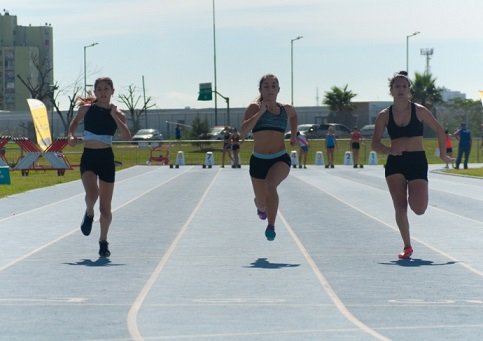 Atletismo: LA FAM REALIZÓ EL METROPOLITANO U20