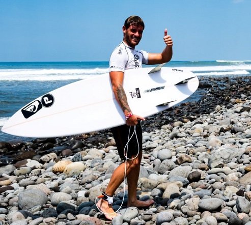 Surf: ANÉ, PELLIZZARI, MUÑIZ E INDURAIN, A RONDA 3 EN EL SALVADOR