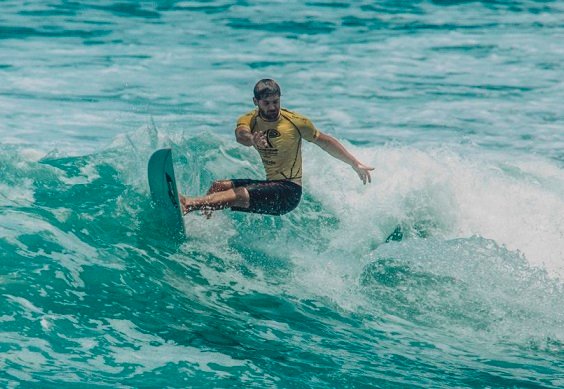 Surf: MUÑIZ FUE ELIMINADO EN EL SALVADOR; MAÑANA COMPETIRÁ INDURAIN BUSCANDO LA PLAZA OLÍMPICA