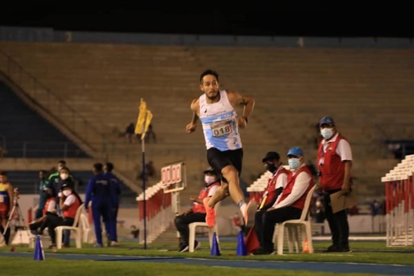 Atletismo: DÍAZ, CHIARAVIGLIO, BORELLI Y BRUNO CON BUENOS RESULTADOS INTERNACIONALES