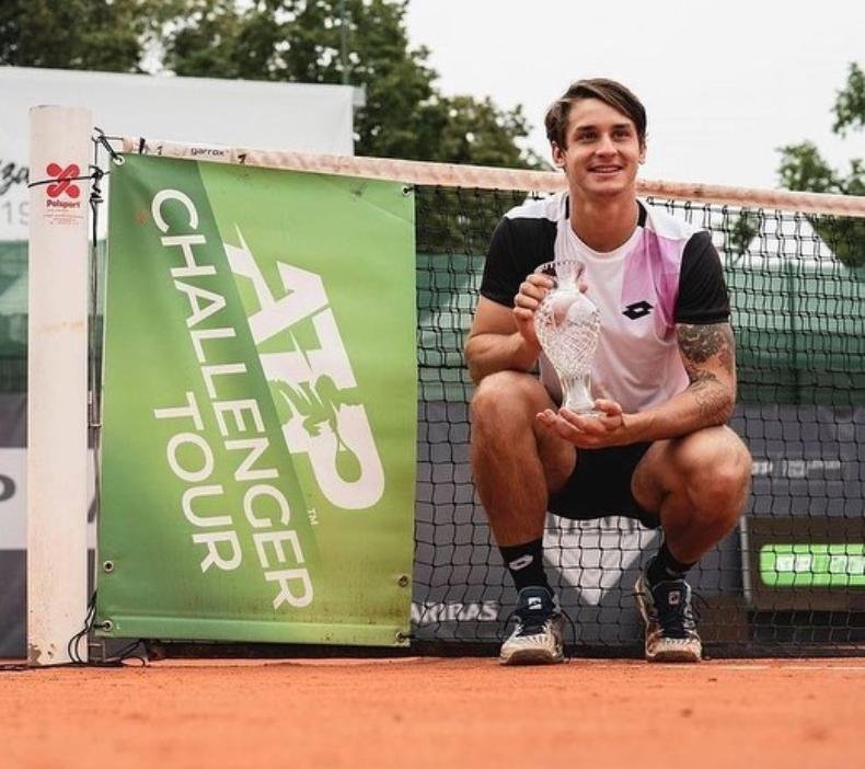 Tenis masculino: CAMILO CARABELLI CAMPEÓN EN WARSAW