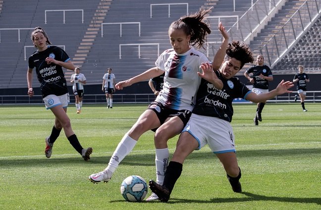 Fútbol femenino: COMENZÓ EL CAMPEONATO YPF CON INTERESANTES EXPECTATIVAS