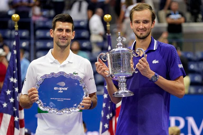 Tenis:: LA BRITÁNICA RADUCANU Y EL RUSO MEDVEDEV ANOTARON SUS NOMBRES EN EL US OPEN 2021