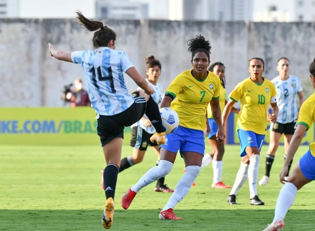 Fútbol femenino: DURA DERROTA DEL SELECCIONADO NACIONAL FRENTE A BRASIL