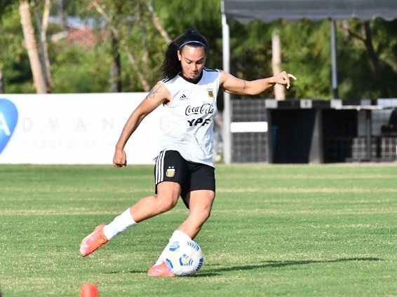 Fútbol femenino: LA SELECCIÓN PRACTICÓ EN LA PREVIA DE LOS AMISTOSOS CON BRASIL