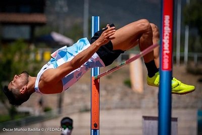 Atletismo: LAYOY, CARBALLO Y KISS CON ACTUACIONES DESTACADAS