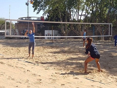 Beach Voley: LOS EQUIPOS JUVENILES NACIONALES SE PREPARAN EN EL CENARD