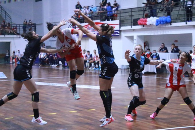 Handball femenino: GANÓ ARGENTINA EN EL CENTRO-SUR Y QUEDÓ CERCA DE LA CLASIFICACIÓN