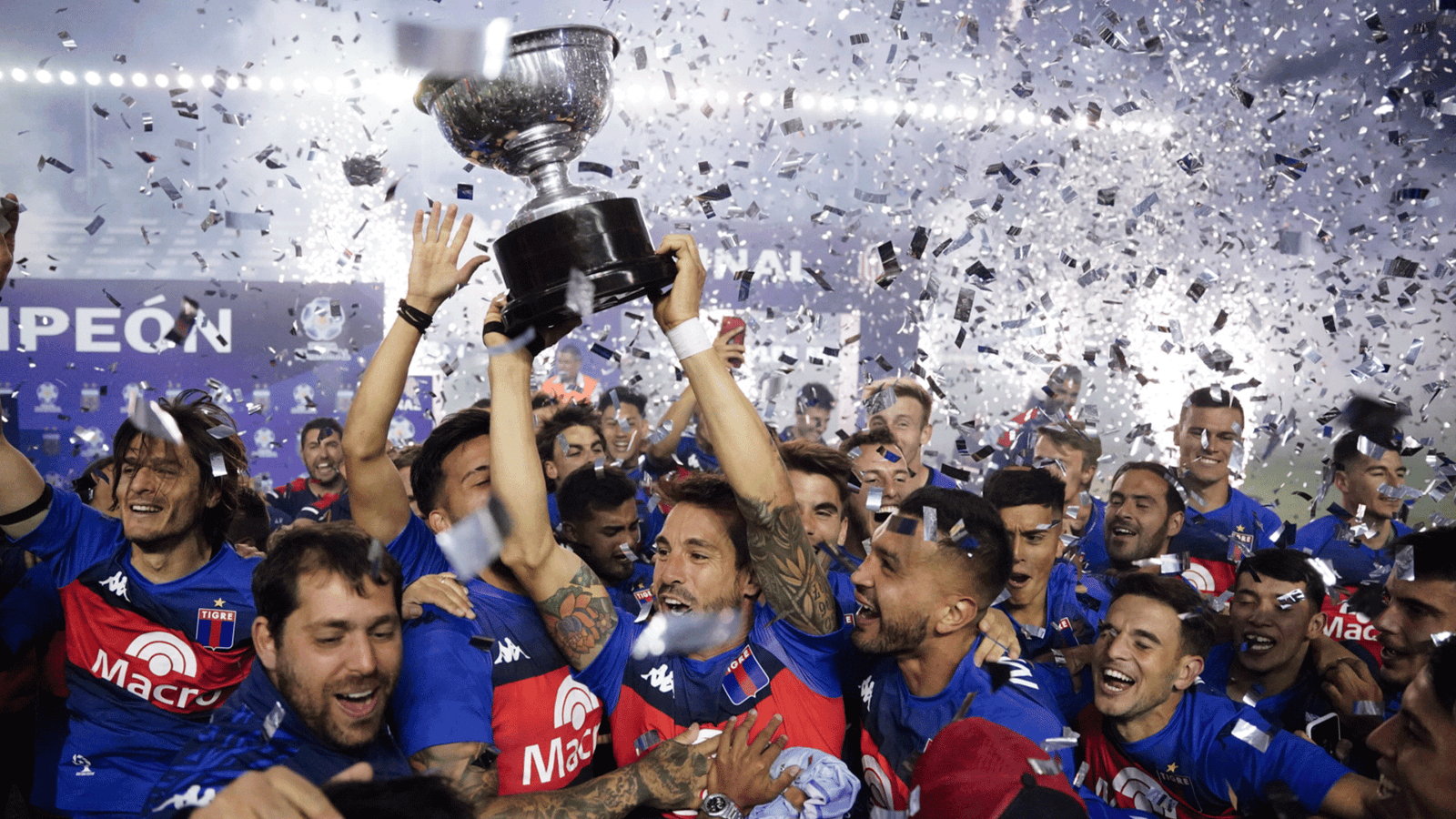 Futbol Argentino: TIGRE REGRESA A LA LIGA PROFESIONAL JUNTO A BARRACAS CENTRAL