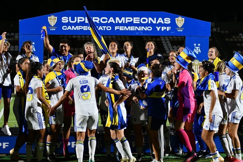 Fútbol femenino: BOCA JUNIORS GOLEÓ A SAN LORENZO Y SE CONSAGRÓ CAMPEÓN DE LA SUPERFINAL