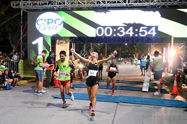 Atletismo: LUJÁN URRUTIA Y VIDAL BASCO MAMANI, LOS GANADORES EN CIPOLLETTI