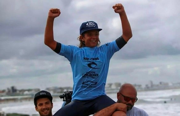 Surf: VALENTINO ZAZZERI Y TETÉ GIL GANARON LA 24° EDICIÓN DEL KIKIWAI LONGBOARD CLASSIC