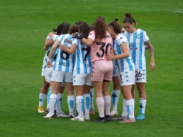 Fútbol femenino: CONTINÚA EL CAMPEONATO YPF