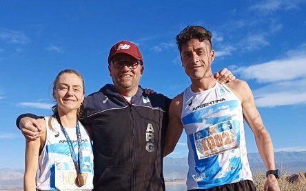 Atletismo: CHIARA MAINETTI Y JAVIER CARRIQUEO FUERON LOS VENCEDORES EN EL CAMPEONATO SUDAMERICANO TRAIL RUNNING MONTAÑA