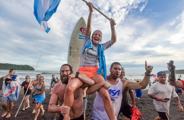 Surf: LUCÍA COSOLETO GANÓ LA MEDALLA ORO EN SUP SURF