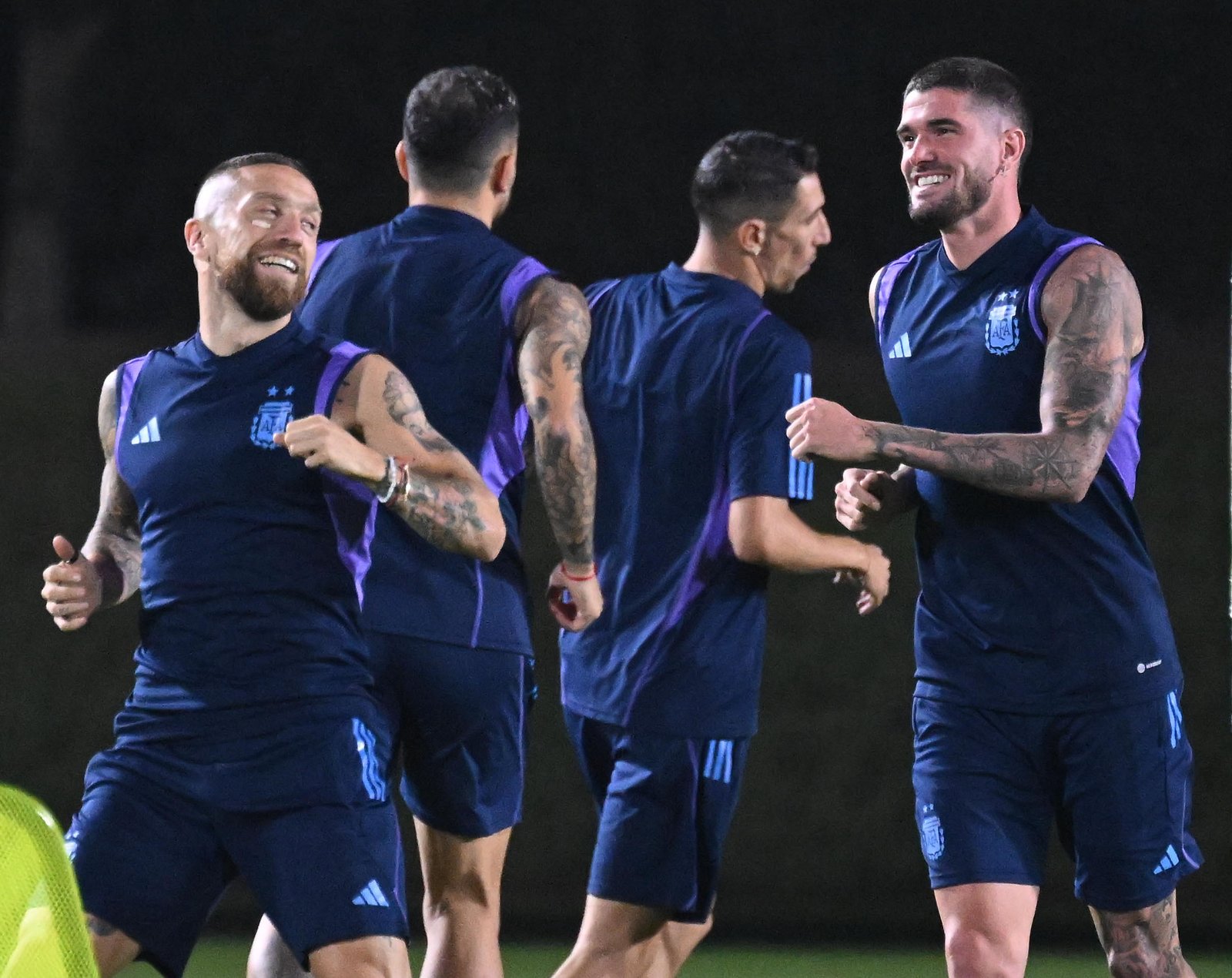 Fútbol masculino: QATAR 2022 | «REVOLUCIÓN ARGENTINA», SCALONI CAMBIA MEDIO EQUIPO