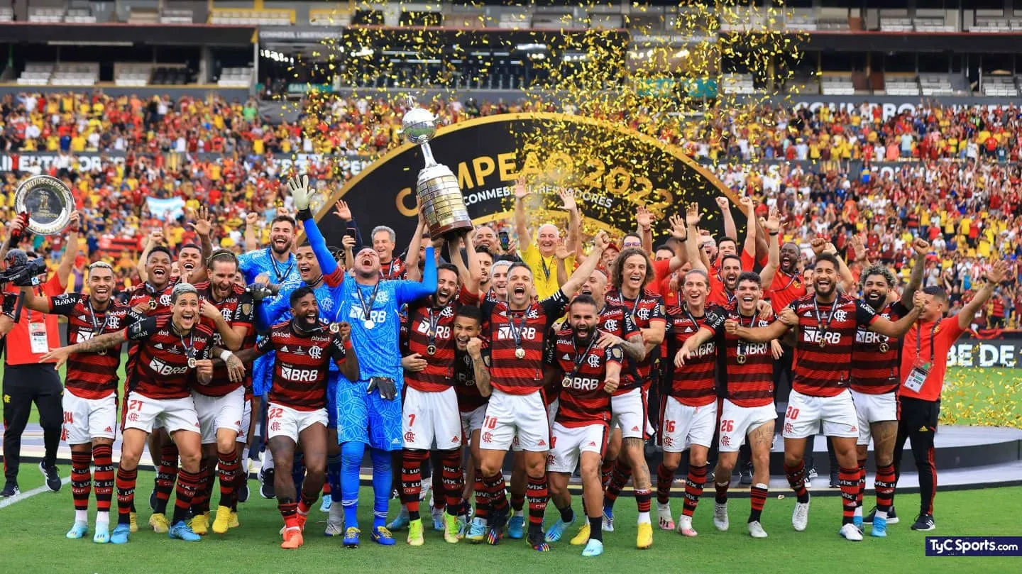 Fútbol Copa Libertadores: EN UNA FINAL BRASILEÑA, FLAMENGO SE CORONÓ CAMPEÓN ANTE PARANAENSE