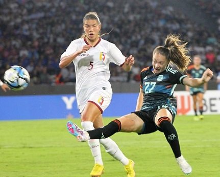 Fútbol femenino: LA SELECCIÓN ARGENTINA JUGÓ AMISTOSOS FRENTE A VENEZUELA EN CÓRDOBA Y EN LA RIOJA