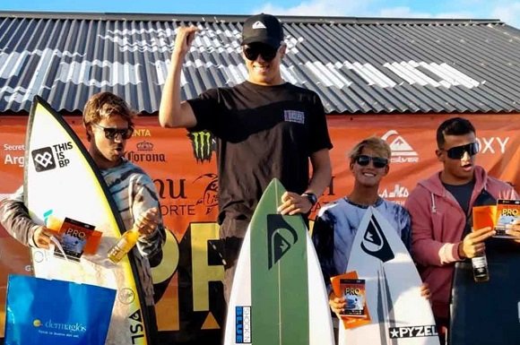 Surf: FRANCO RADZIUNAS Y VERA JARISZ, DUEÑOS DE LA TERCERA FECHA DEL CIRCUITO NACIONAL
