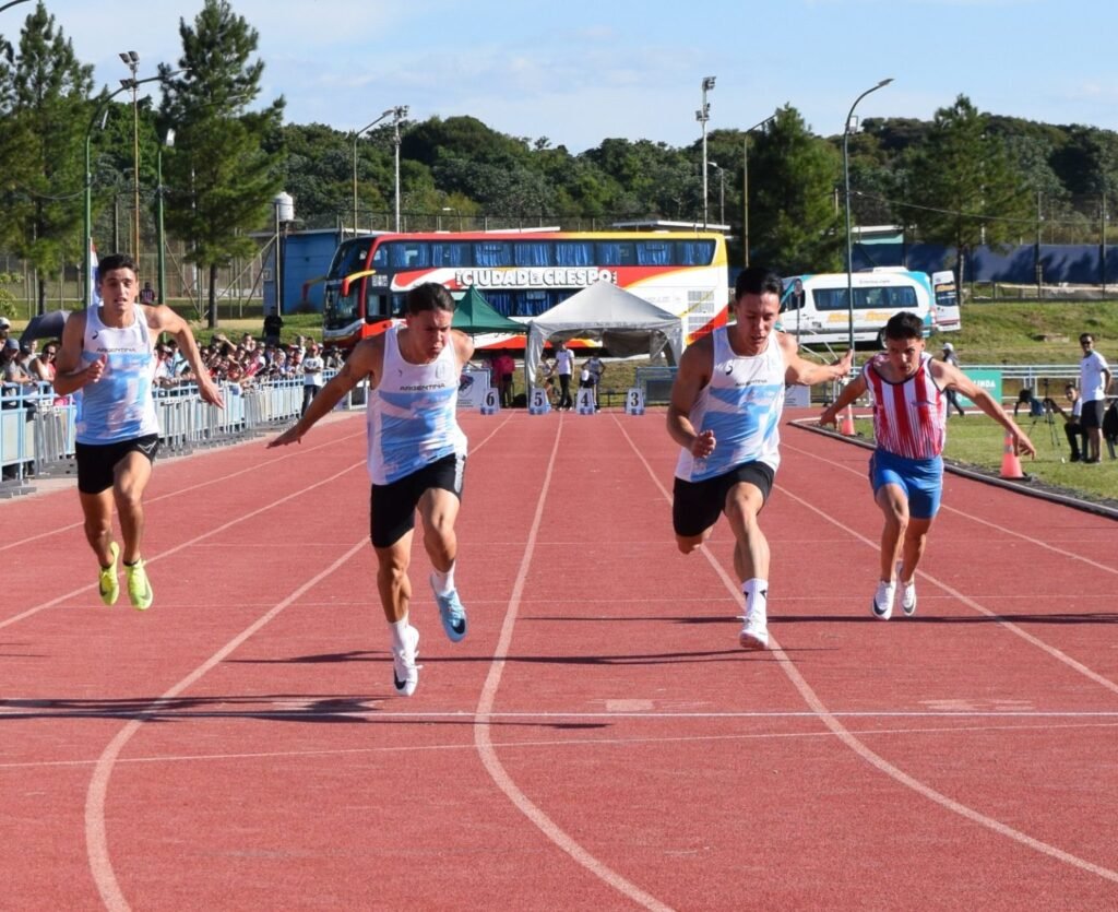 Atletismo: BUENA ACTUACION DE LOS JUVENILES EN POSADAS