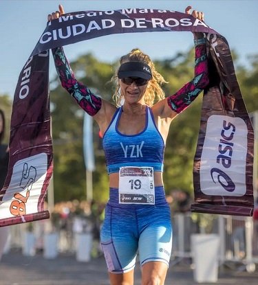 Atletismo: BERNARDO MALDONADO Y SILVANA MARCHISIO, GANADORES DE LOS 21KM ACSIS ROSARIO 2023